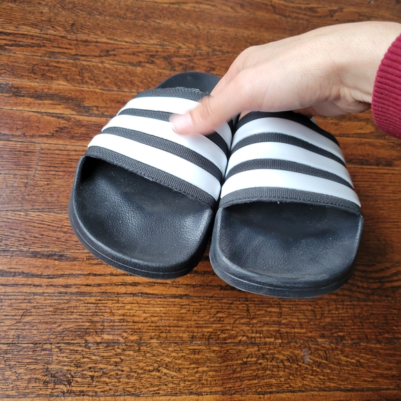 Adidas Womens COMFORT BLACK / CLOUD WHITE Size 6 - Picture 4 of 8